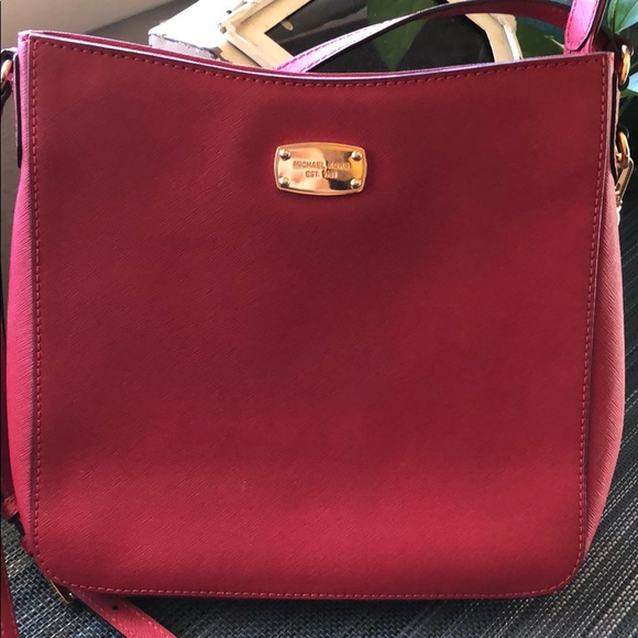 Messenger Style Crossbody Bag - Picture 3 of 16